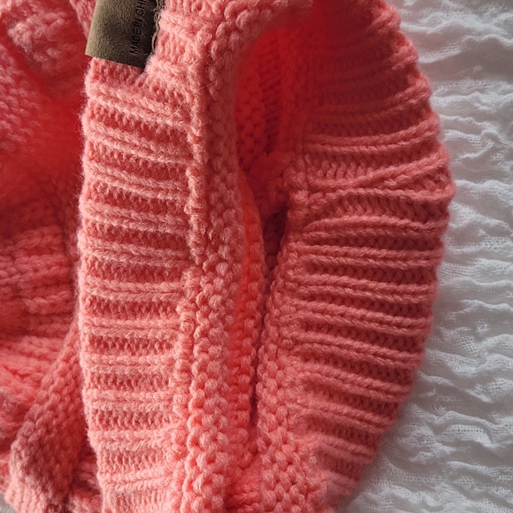 Knit hat from CC - Picture 2 of 3